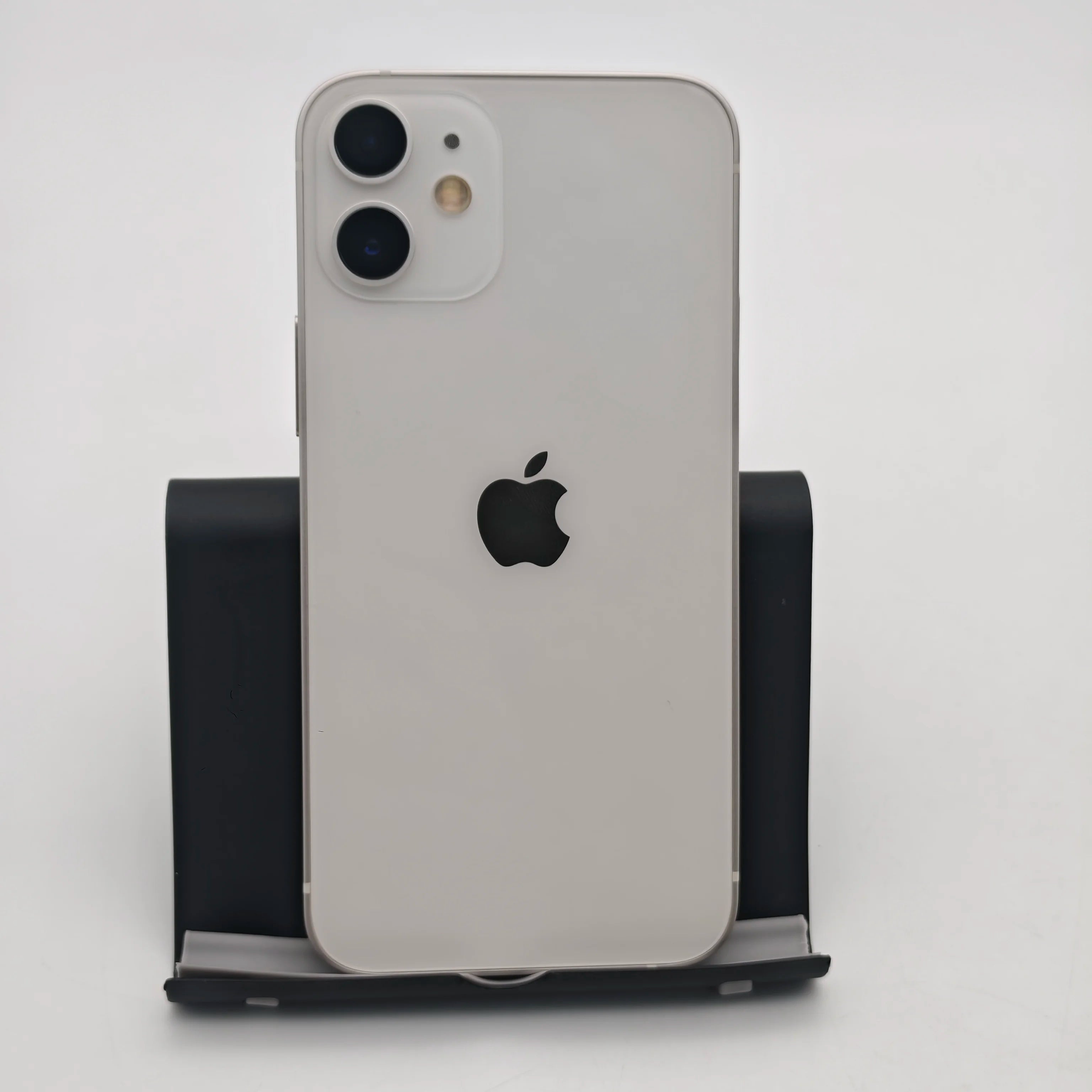 Unlocked Original Apple iPhone 13 Mini 128/256GB ROM 4GB RAM IOS A15 Bionic Hexa Core 5.4'' Dual 12MP 5G Used Cell Phone