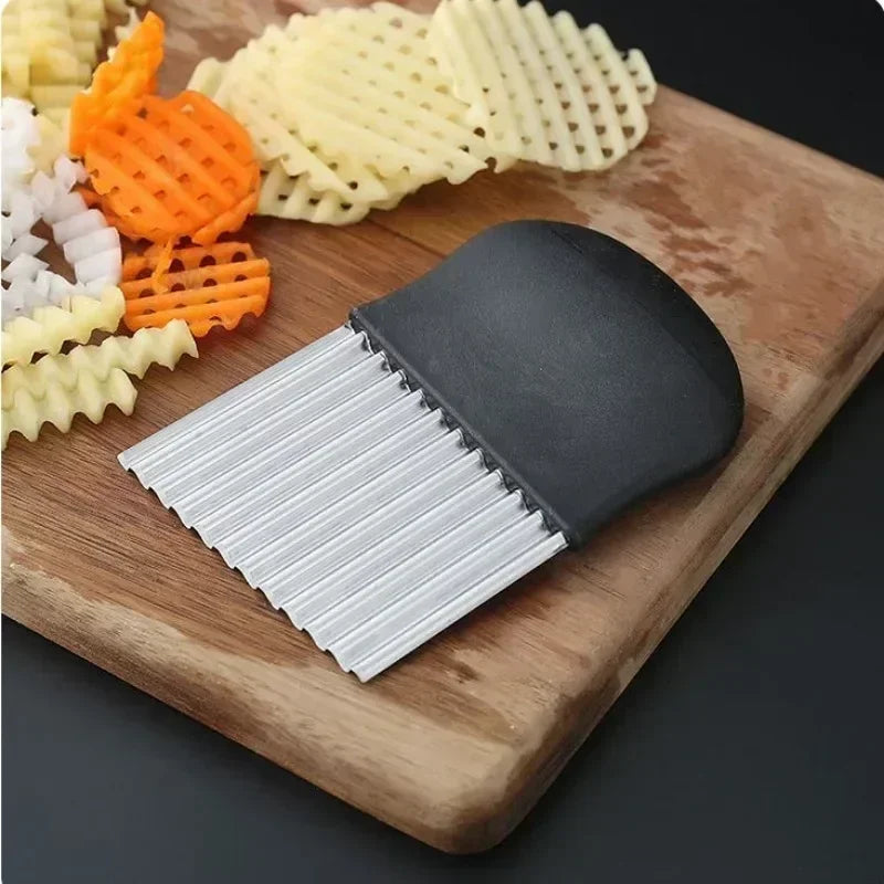 Corrugated knife stainless steel wolf teeth cut potatoes wavy knife kitchen household vegetable cutting artifact fancy slicer