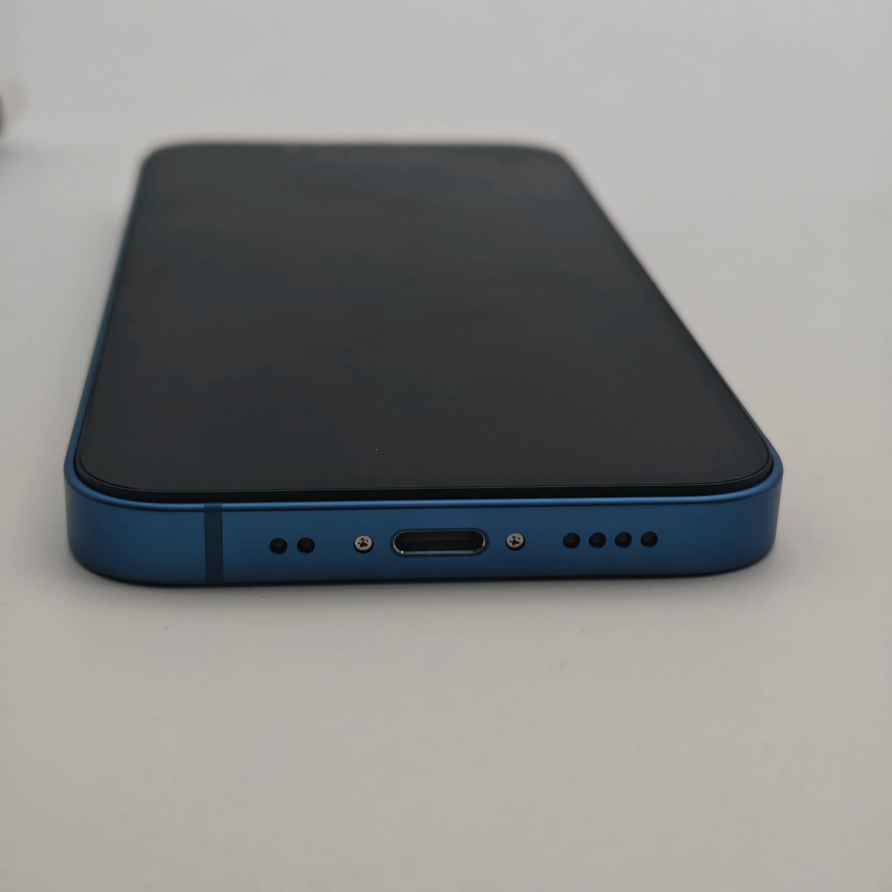 Unlocked Original Apple iPhone 13 Mini 128/256GB ROM 4GB RAM IOS A15 Bionic Hexa Core 5.4'' Dual 12MP 5G Used Cell Phone