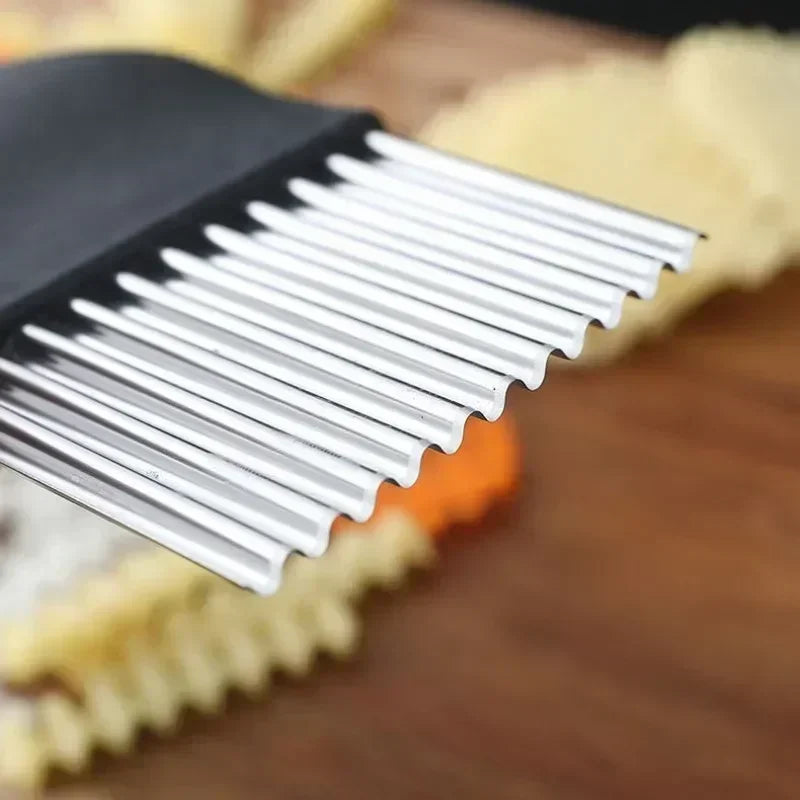 Corrugated knife stainless steel wolf teeth cut potatoes wavy knife kitchen household vegetable cutting artifact fancy slicer
